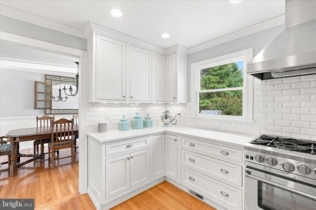 264 BEACHVIEW AVE, Manahawkin, NJ 08050