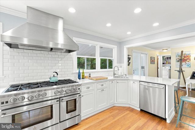 264 BEACHVIEW AVE, Manahawkin, NJ 08050