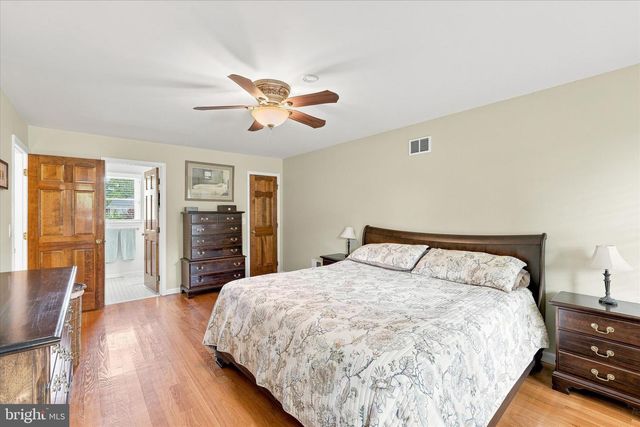 264 BEACHVIEW AVE, Manahawkin, NJ 08050