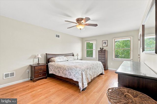 264 BEACHVIEW AVE, Manahawkin, NJ 08050