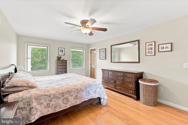 264 BEACHVIEW AVE, Manahawkin, NJ 08050