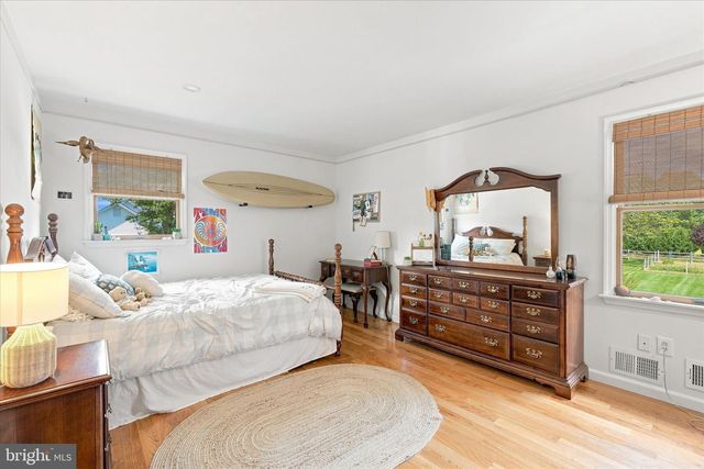 264 BEACHVIEW AVE, Manahawkin, NJ 08050