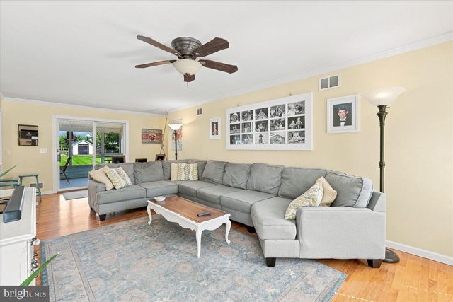 264 BEACHVIEW AVE, Manahawkin, NJ 08050