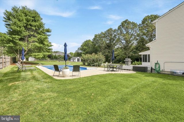264 BEACHVIEW AVE, Manahawkin, NJ 08050