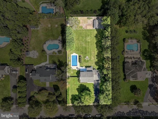 264 BEACHVIEW AVE, Manahawkin, NJ 08050