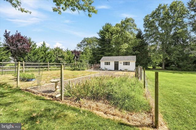 264 BEACHVIEW AVE, Manahawkin, NJ 08050