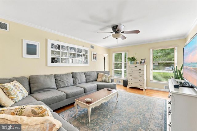 264 BEACHVIEW AVE, Manahawkin, NJ 08050