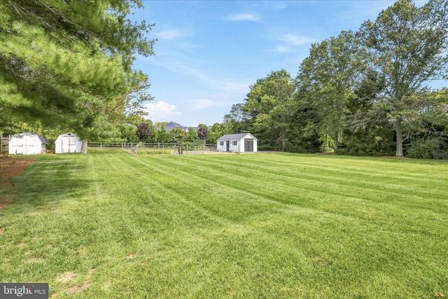 264 BEACHVIEW AVE, Manahawkin, NJ 08050