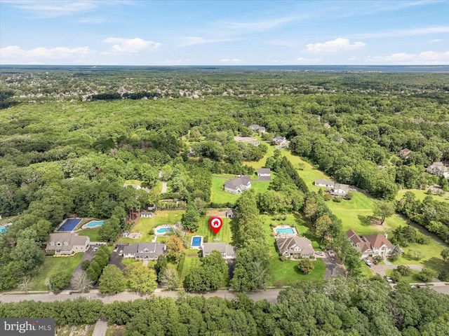 264 BEACHVIEW AVE, Manahawkin, NJ 08050