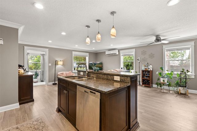 2120 MURDOCK BOULEVARD, Orlando, FL 32817