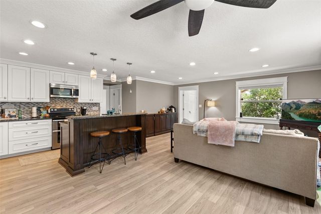 2120 MURDOCK BOULEVARD, Orlando, FL 32817