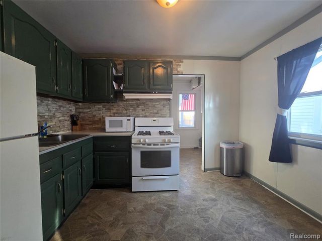 6118 Harrison Street, Garden City, MI 48135