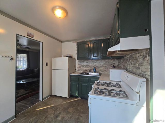 6118 Harrison Street, Garden City, MI 48135