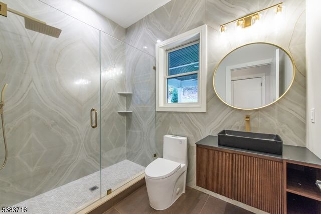 16 Dougal Ave, Livingston Twp., NJ 07039