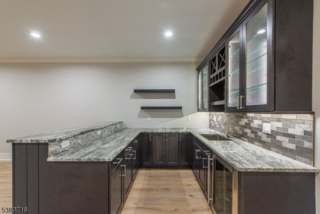 16 Dougal Ave, Livingston Twp., NJ 07039