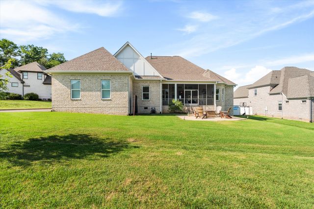 4011 Pinwheel Ct, Arrington, TN 37014