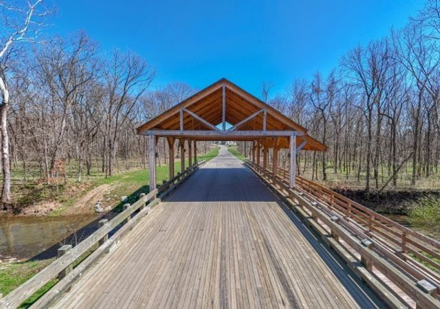 4011 Pinwheel Ct, Arrington, TN 37014