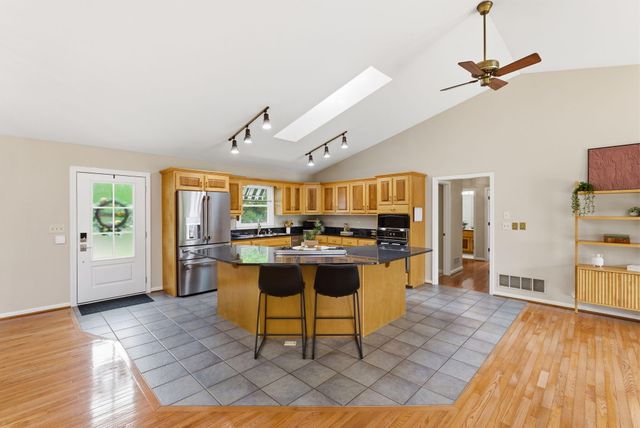237 Rose Hill Avenue, Versailles, KY 40383