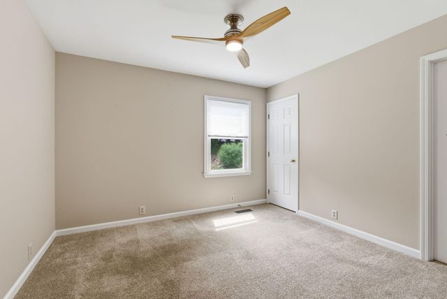 237 Rose Hill Avenue, Versailles, KY 40383