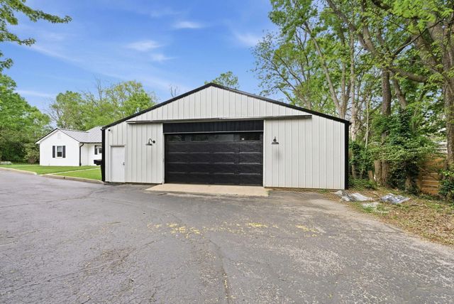 237 Rose Hill Avenue, Versailles, KY 40383