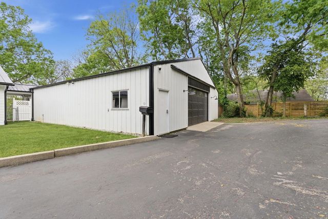 237 Rose Hill Avenue, Versailles, KY 40383