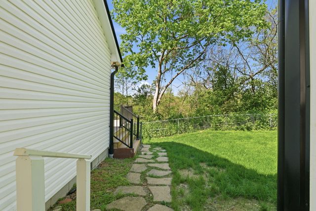 237 Rose Hill Avenue, Versailles, KY 40383