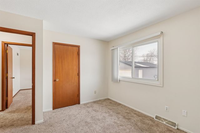 326 NE 6th Street, Ankeny, IA 50021