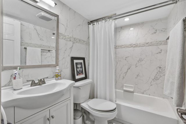 202 Oxford 200, West Palm Beach, FL 33417