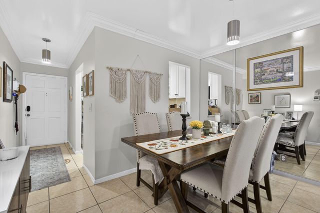 202 Oxford 200, West Palm Beach, FL 33417