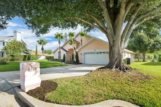742 SANTA MARIA DRIVE, Winter Haven, FL 33884