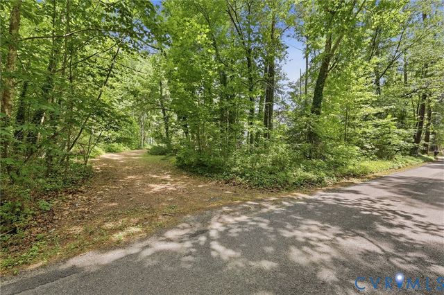 13020 Elmont Rd, Ashland, VA 23005