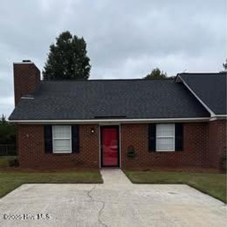1407 Angels End A, Greenville, NC 27858
