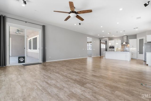 5010 Ventana Canyon Drive, Bakersfield, CA 93306