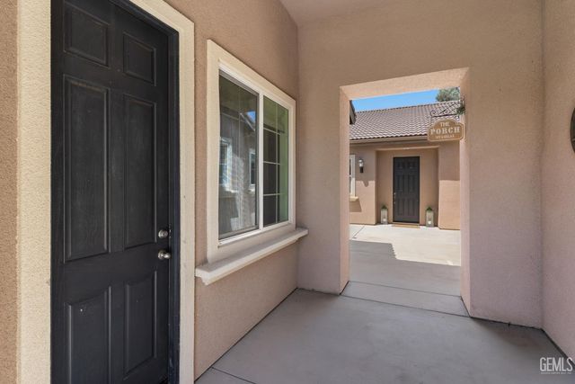 5010 Ventana Canyon Drive, Bakersfield, CA 93306