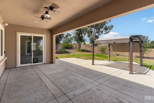 5010 Ventana Canyon Drive, Bakersfield, CA 93306