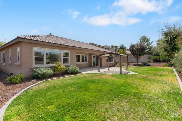 5010 Ventana Canyon Drive, Bakersfield, CA 93306