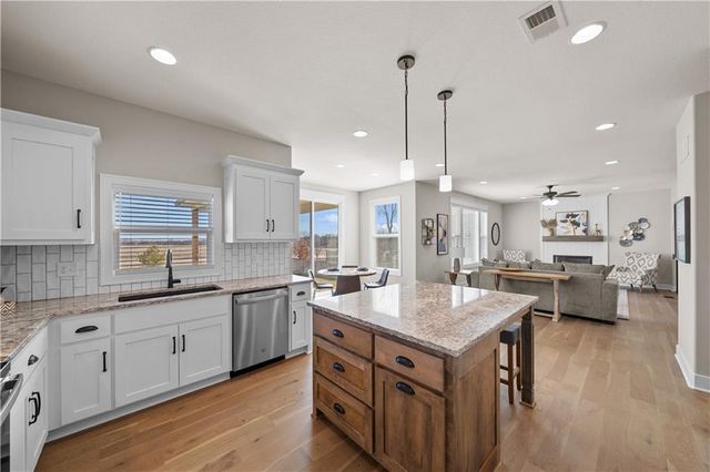 16967 S Hunter Street, Olathe, KS 66062