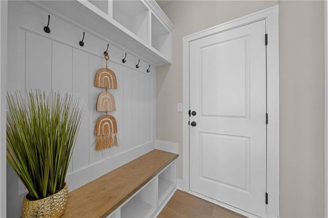 16967 S Hunter Street, Olathe, KS 66062