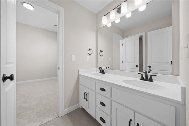 16967 S Hunter Street, Olathe, KS 66062