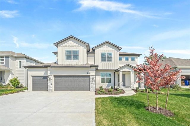 16967 S Hunter Street, Olathe, KS 66062