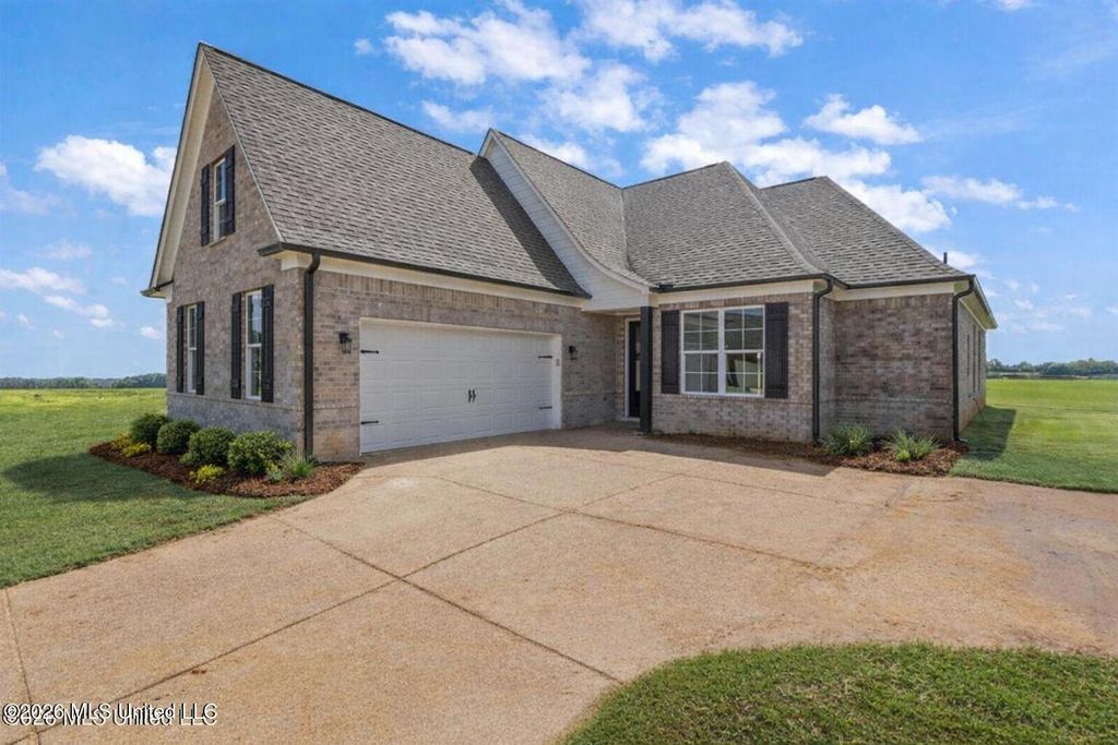 472 Sunflower Street, Nesbit, MS 38651 — photo 2