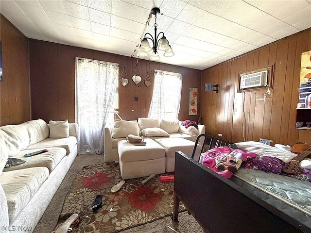 4517 Hyde Avenue, Cleveland, OH 44109