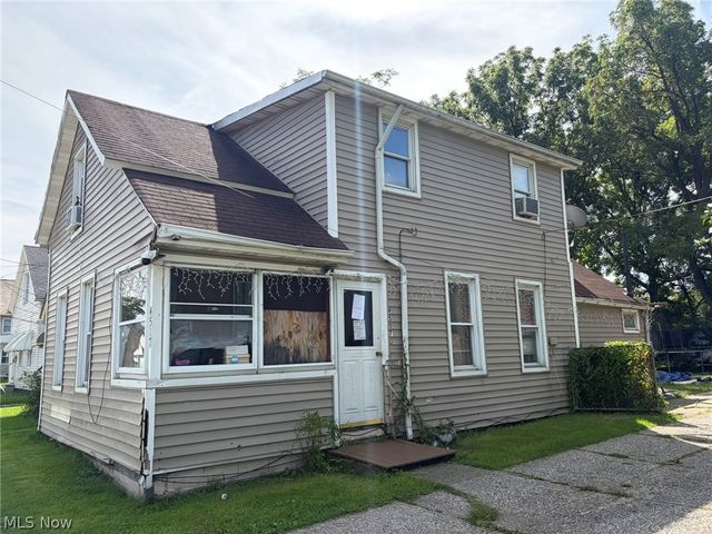 4517 Hyde Avenue, Cleveland, OH 44109