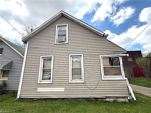 4517 Hyde Avenue, Cleveland, OH 44109