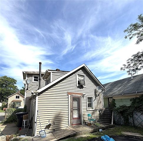 4517 Hyde Avenue, Cleveland, OH 44109