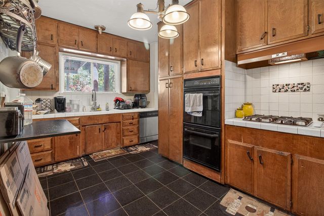 4001 49th Ave, Sacramento, CA 95823
