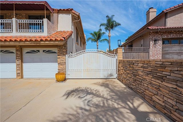 30431 Sparkle Drive, Canyon Lake, CA 92587