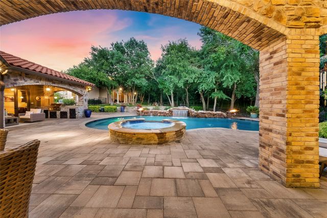 1739 Bison Meadow Lane, Heath, TX 75032