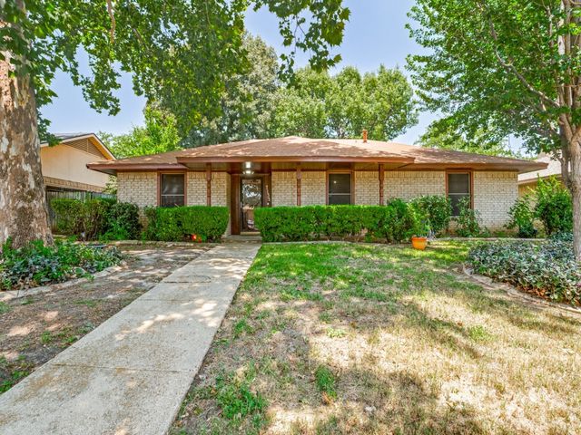7133 Bayberry Lane, Dallas, TX 75249