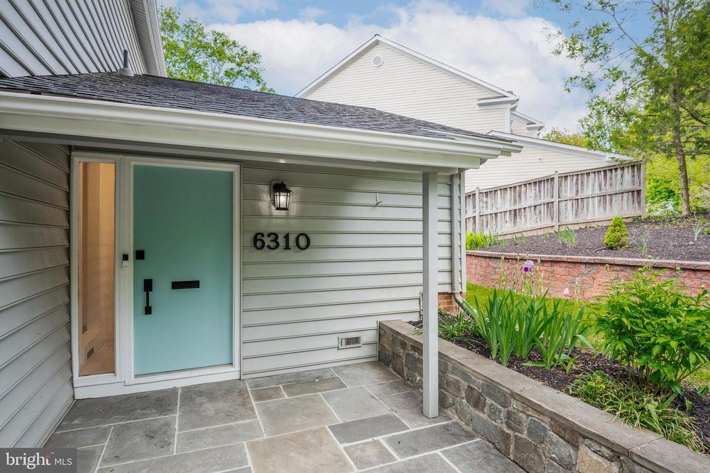Image 2 of property listing at 6310 E HALBERT RD, Bethesda, MD 20817